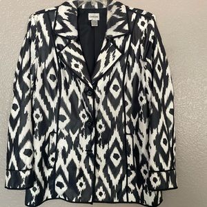 Women Blazer Black and White Chico’s size Small